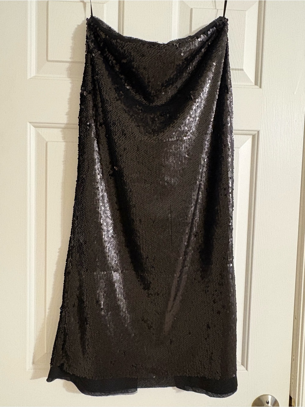 Talulah Black Sequin Midi Skirt - Elegant Evening Wear Medium/Large